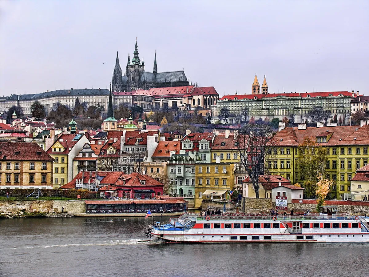 Best Prague Walking Tours: 2026 Self-Guided Routes & Guides